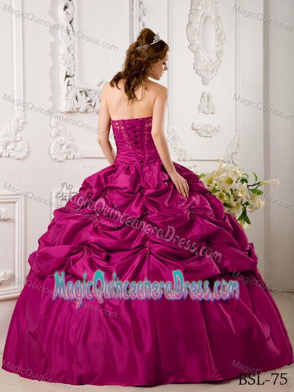 Pick-ups Appliqued Fuchsia Ball Gown Quince Dresses on Promotion