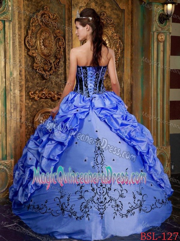 Black and Blue Quince Dress with Embroidery and Pick-ups in Neiva Colombia