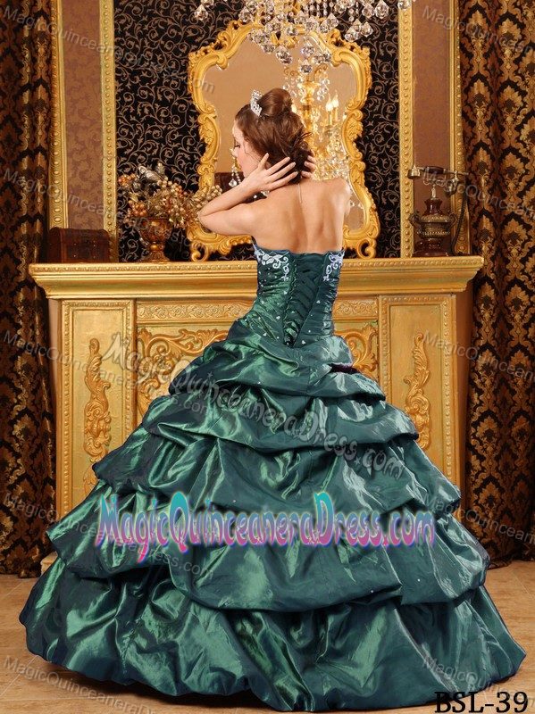 Fashionable Sweetheart Floor-length Quinceanera Dresses in Dark Cyan with Pick-ups