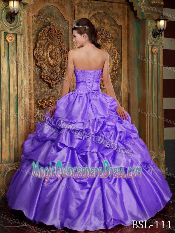 Purple Sweetheart Floor-length Dress for Quinceanera with Lace and Pick-ups in Bend