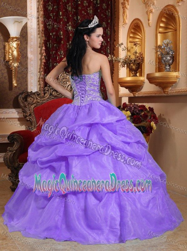 Lavender Sweetheart Princess Sweet 15 Dresses with Beading and Pick-ups in Indio