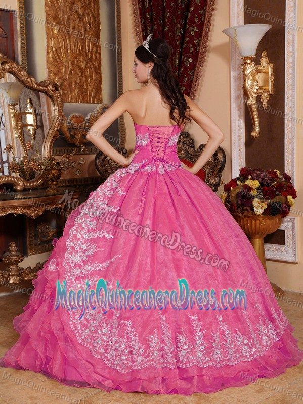 Appliqued and Ruffled Sweetheart Sweet Sixteen Quinceanera Dresses in Hot Pink