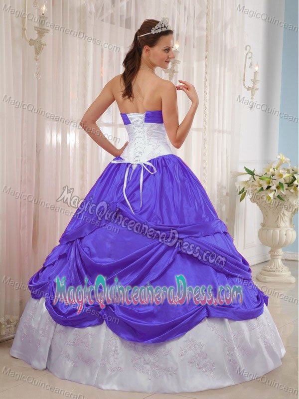 Cute Purple and White Sweetheart Floor-length Sweet Sixteen Dresses with Pick-ups