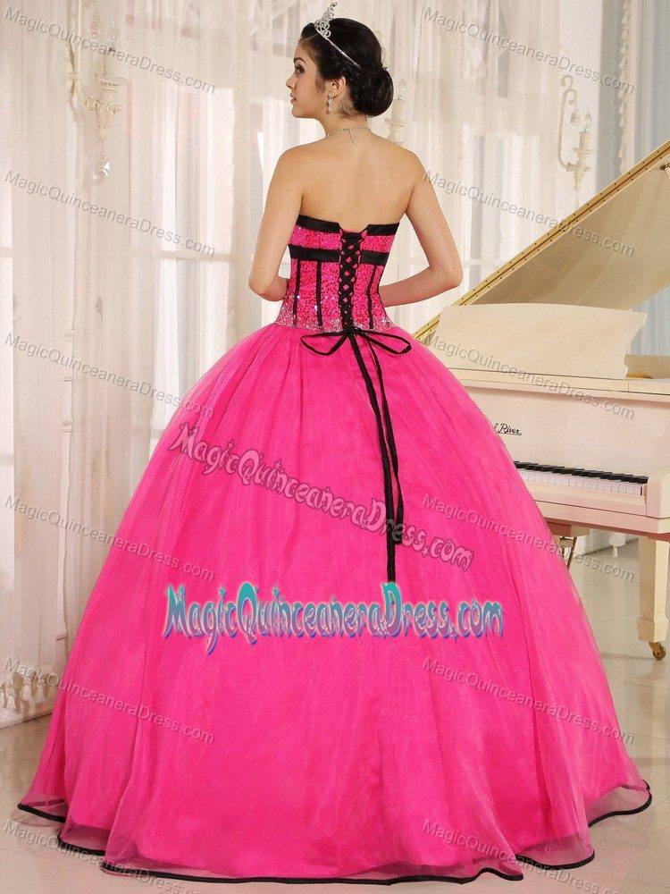 Hot Pink Sweetheart Oganza Qunceanera Dress with Beading in Cochabamba