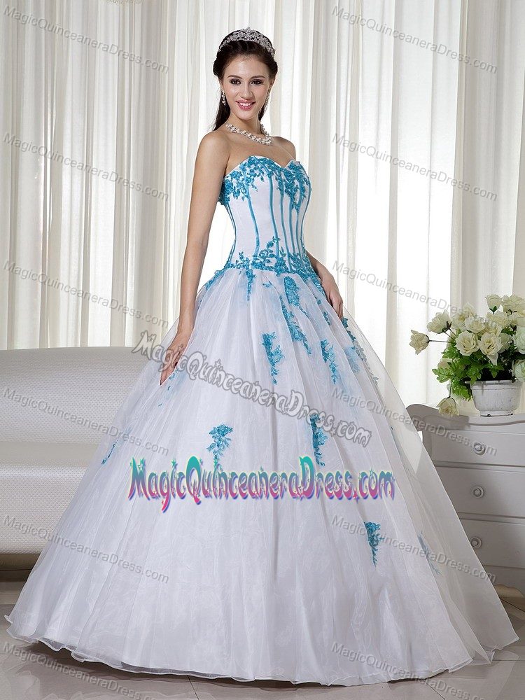 White Sweetheart Floor-length Quince Dresses with Appliques in Knoxville