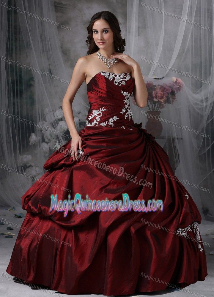 Burgundy Strapless Appliqued Sweet 16 Dresses with Pick-ups in Tamworth NSW