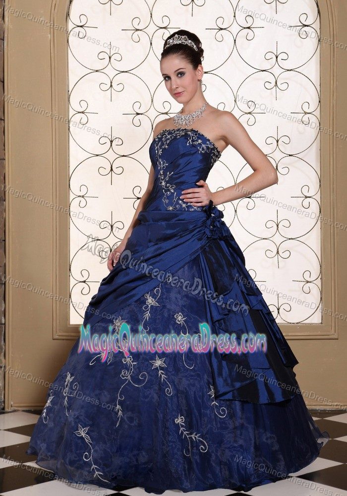 Lace-up Navy Blue Full-length Quince Dress with Pick-ups and Embroidery