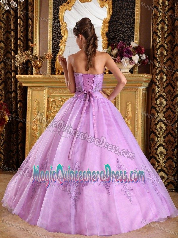 Lavender Beaded Strapless Full-length Dress For Quinceanera with Embroidery