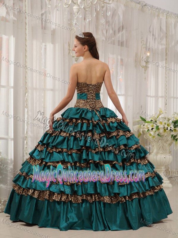 Ruffled Turquoise Sweetheart Princess Quinceanera Gown Dresses in Batesville