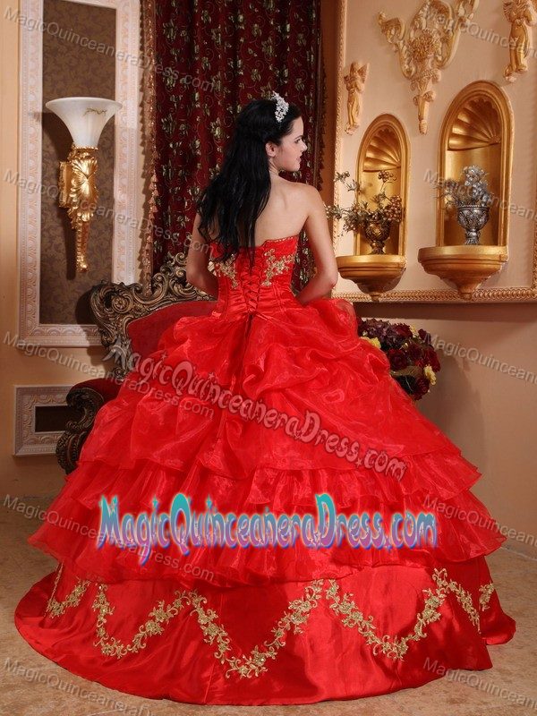 Red Strapless Princess Quinceanera Gown Dresses with Pick-ups and Appliques