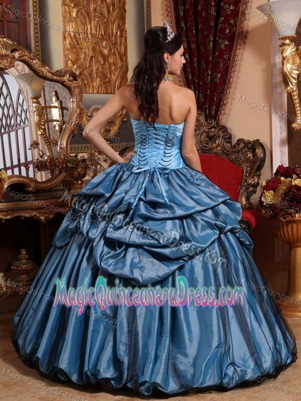Strapless Floor-length Taffeta Quinceanera Gowns with Appliques in Aqua Blue
