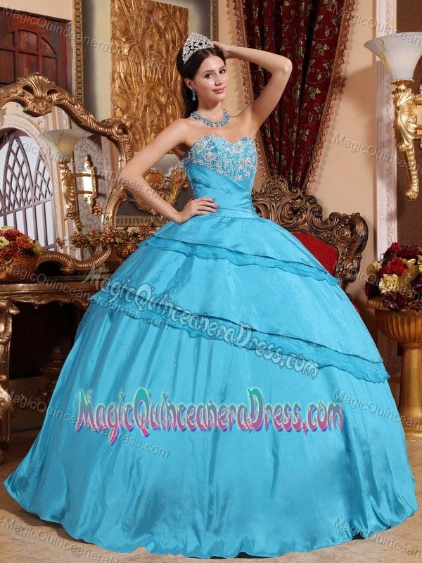Nifty Sweetheart Floor-length Quinceanera Gown in Aqua Blue with Appliques
