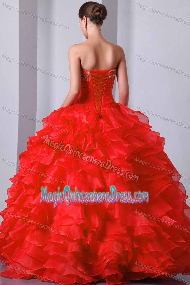 Red Sweetheart Floor-length Quinceanera Gowns with Ruffles and Beading