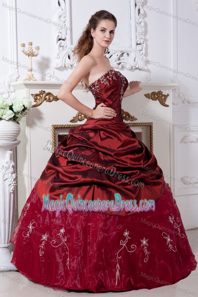 New Wine Red Strapless Floor-length Dress For Quinceanera with Embroidery