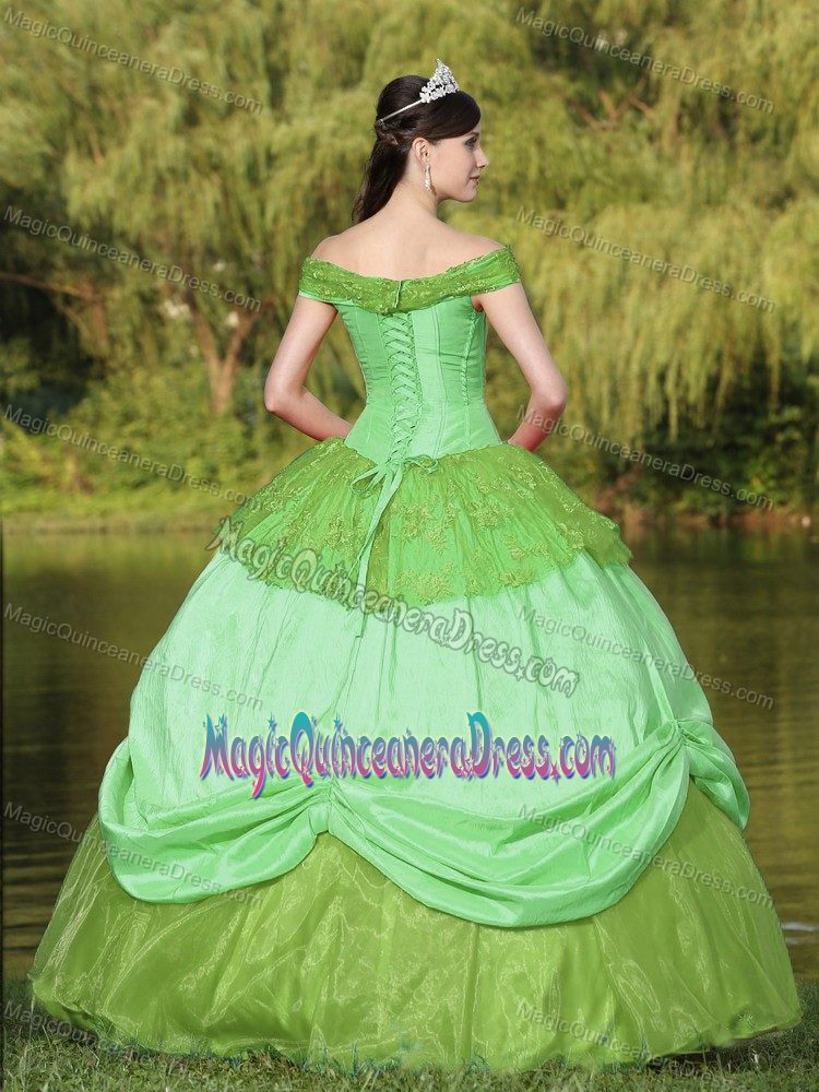 Green Off The Shoulder A-line Sweet Sixteen Dress with Appliques in Dumont
