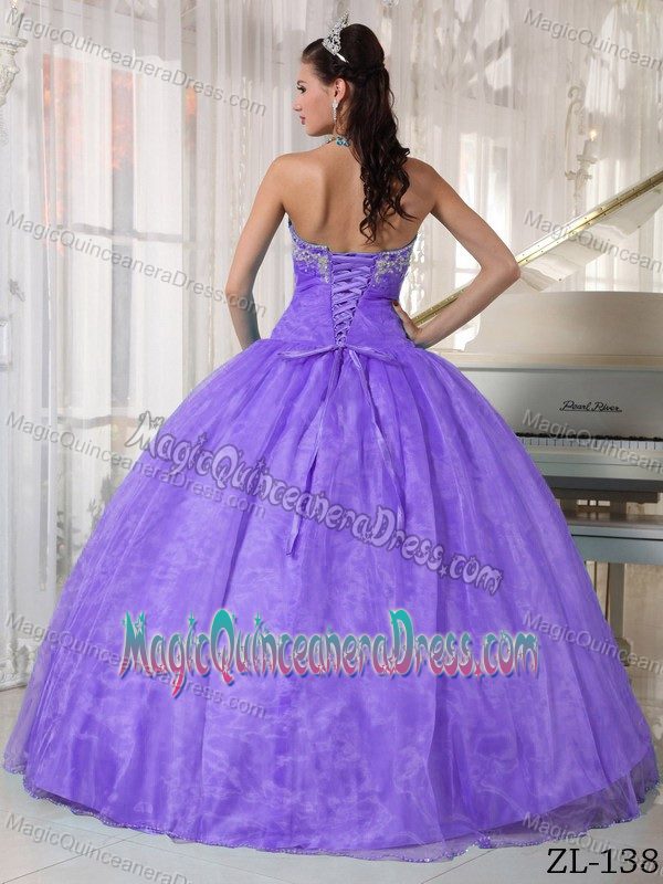 Free Shipping Sweetheart Appliqued Light Purple Quince Dress in Style