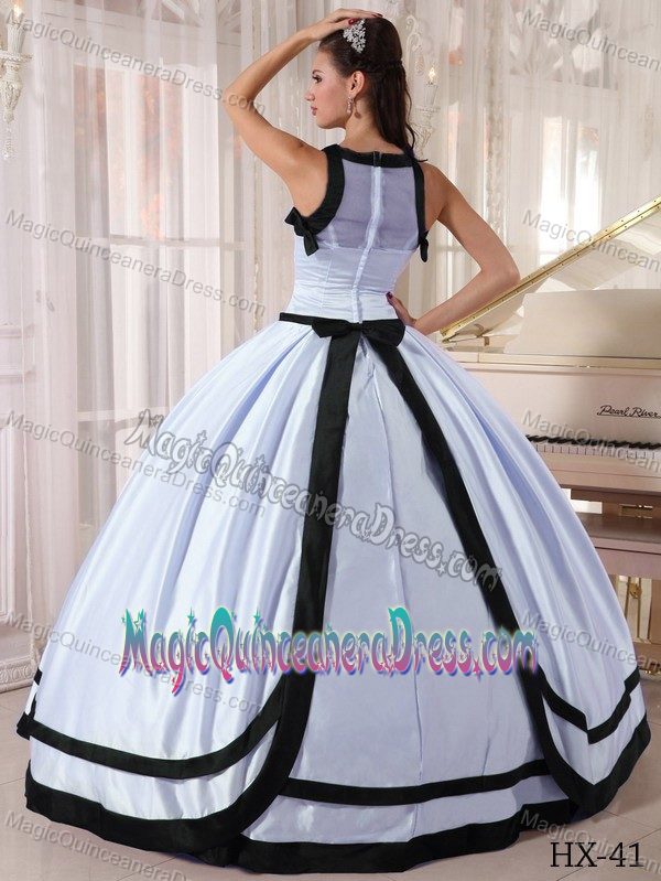 Zipper-up Bateau Neck White and Black Quinceaneras Dress Simple Style