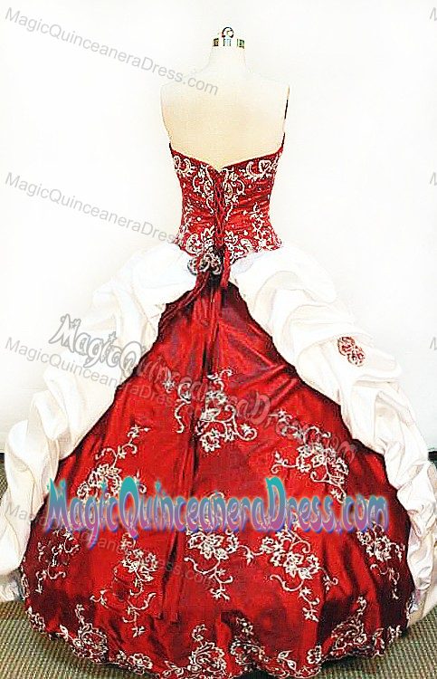 Strapless White and Red Embroidery Quinceanera Dress in La Arena Peru