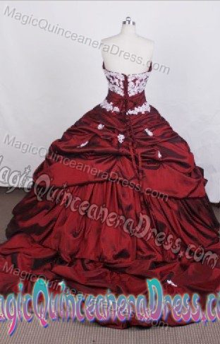 Burgundy Sweetheart Appliques Pick-ups Quinceanera Dress in Toluca Mexico