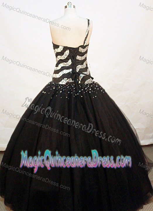 Black and White Sequin One shoulder Beading Tulle Sweet 15 Dresses