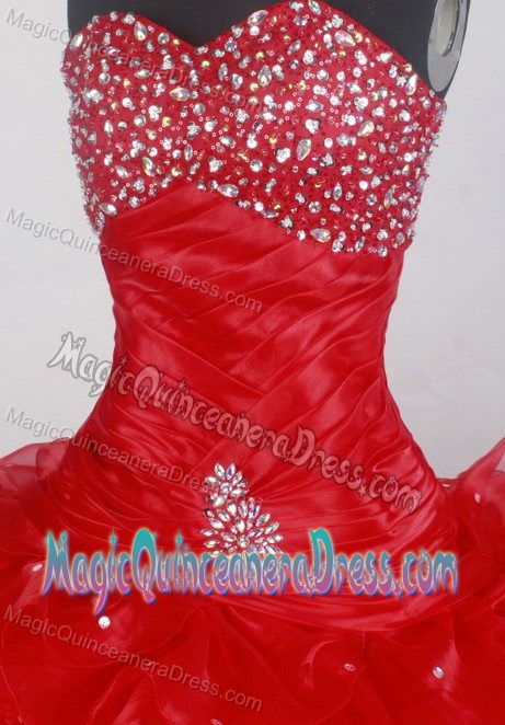 Detachable Red Organza Beading Sweetheart Layers Quinceanera Gowns