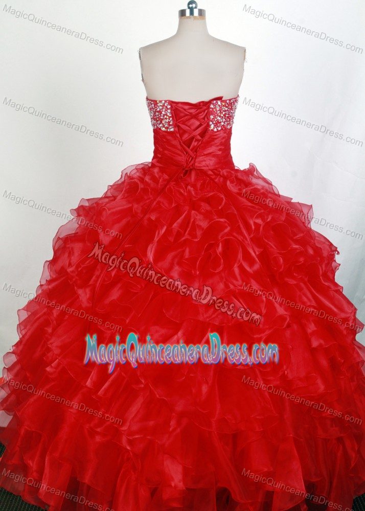 Low Price Red Ruffled Quinceanera Gown Dresses with Beaded Bust