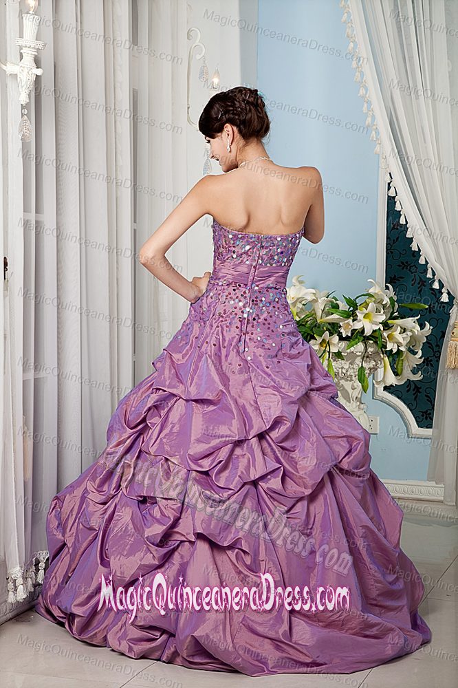Lilac A-line Sweetheart Floor-length Taffeta Sweet Sixteen Dresses with Sequins