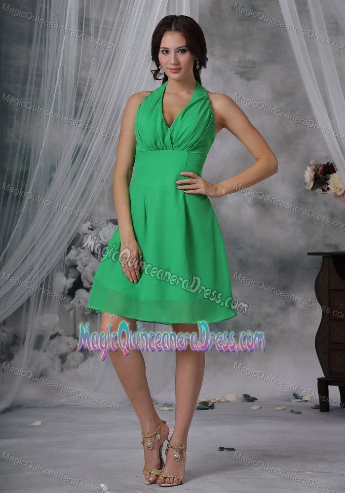 Sexy Halter Green Mini-length Cocktail Dresses For Damas with Ruche in Erie