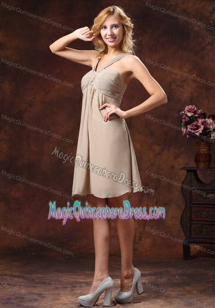 Sexy Grey Ruched V-neck Mini-length Dama Quinceanera Dress with Straps