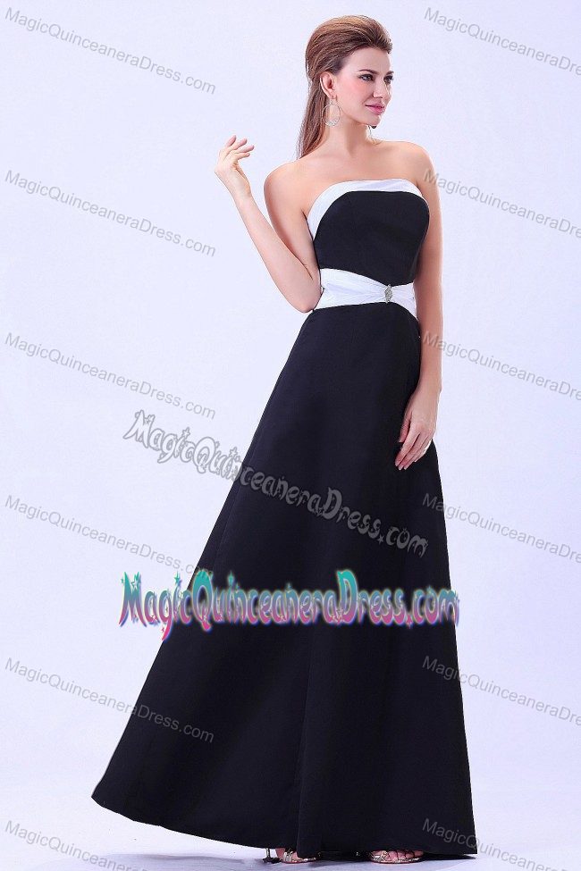 Zipper-up White and Black Floor-length Quinceanera Dama Dresses in Boise