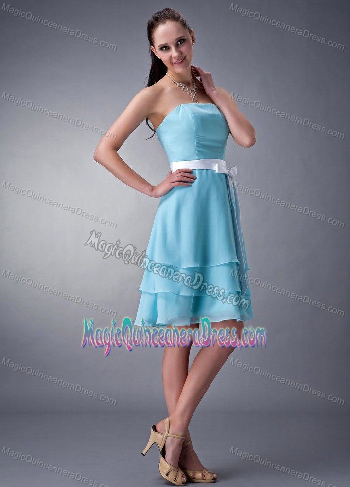 Baby Blue Strapless Knee-length 15 Dress For Damas with Sash and Layers