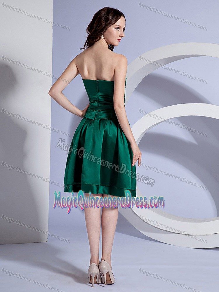 Modest Dark Green Sweetheart Knee-length Dama Dress with Bow in Flint