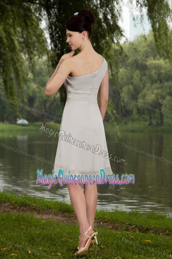 Elegant One Shoulder Grey Knee-Length Quince Dama Dresses in Van Nuys