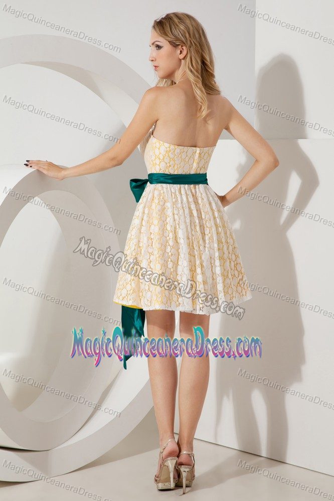 A-line Strapless Mini-length Lace Yellow Dresses For Damas with Sash in Olympia