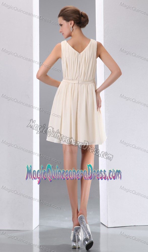 A-line Scoop Mini-length Chiffon Ruched Dresses For Damas in Champagne
