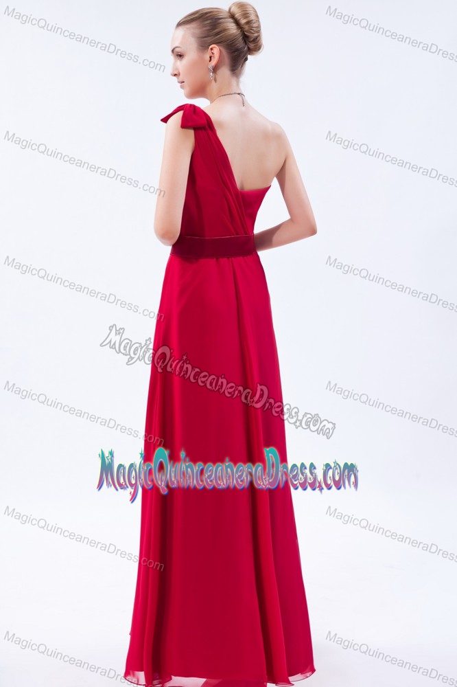 One Shoulder Red Column Dama Dress in Villavicencio Colombia with Ruches