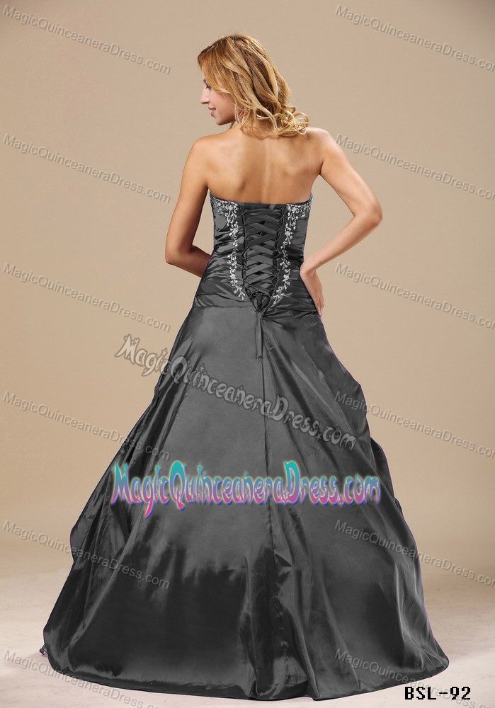 Dark Grey Sweetheart Full-length Quinces Dresses with Embroidery in Utica
