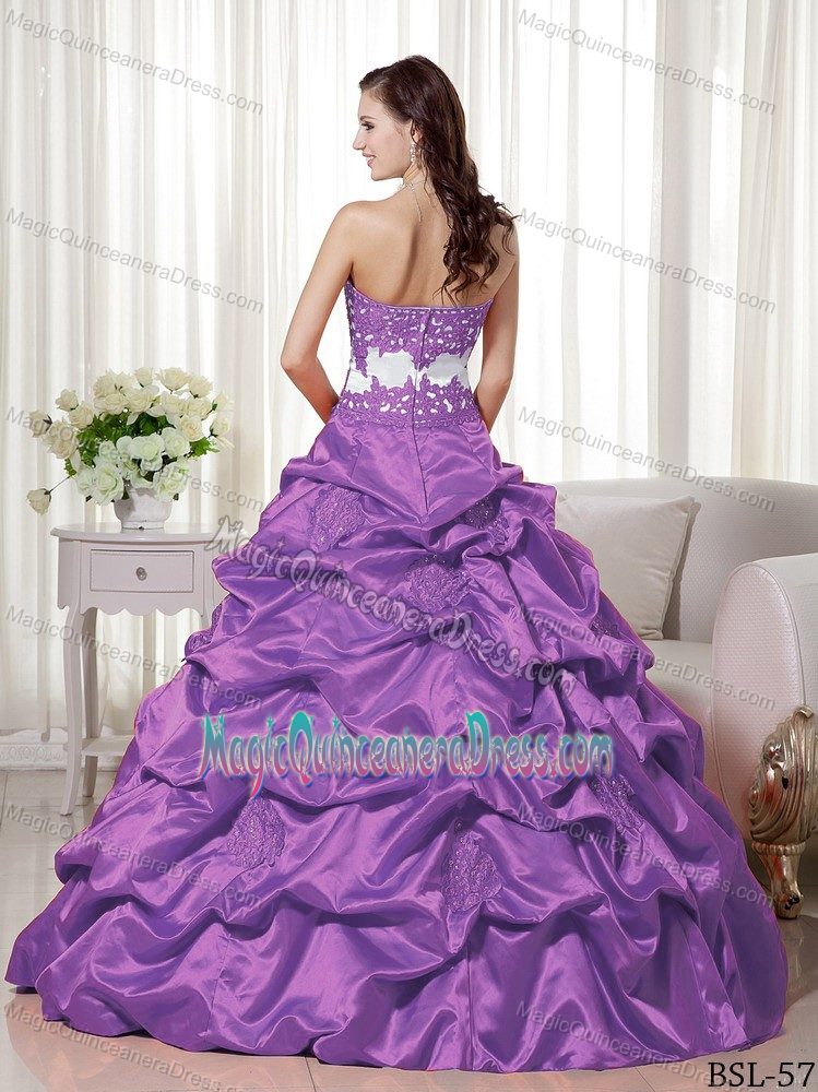 Lavender Sweetheart Long Dresses for Quinces with Appliques and Pick-ups