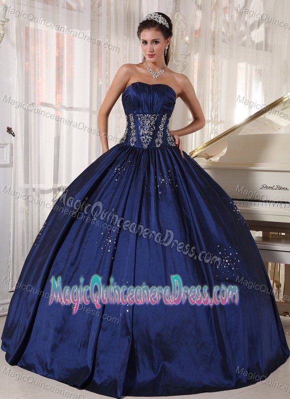 Modest Navy Blue Strapless Full-length Quinceanera Gown with Embroidery