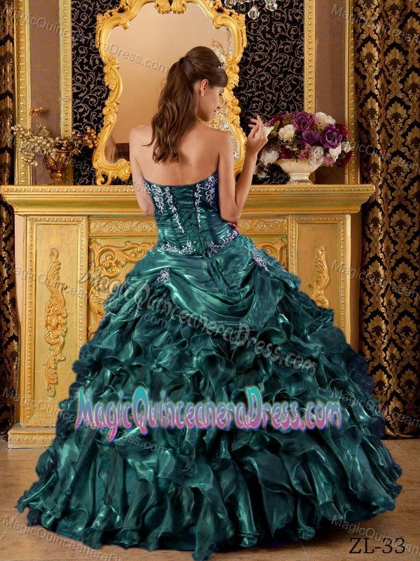 Sweetheart Hunter Green Long Quinces Dress with Embroidery and Pick-ups