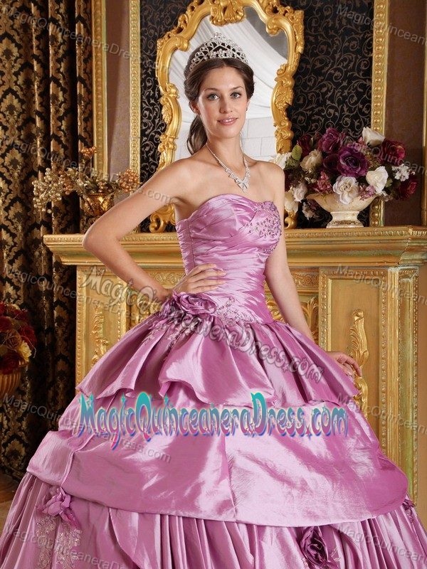 Violet A-line Strapless Quinceanera Gown Dresses with Beading in Coralville
