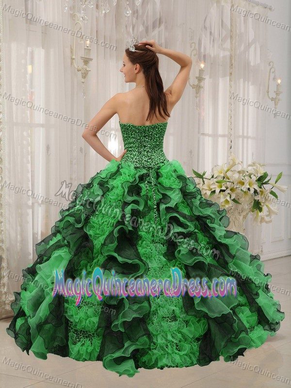 Beaded Green Sweetheart Organza Quinceanera Dress with Ruffles in Cable