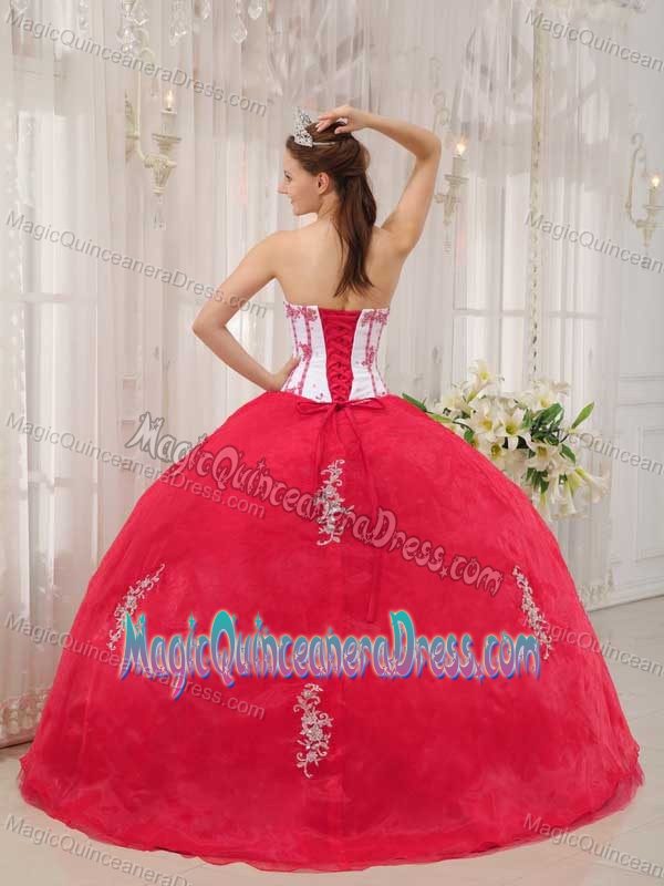 Cute White and Coral Red Sweetheart Quinceanera Gowns with Appliques
