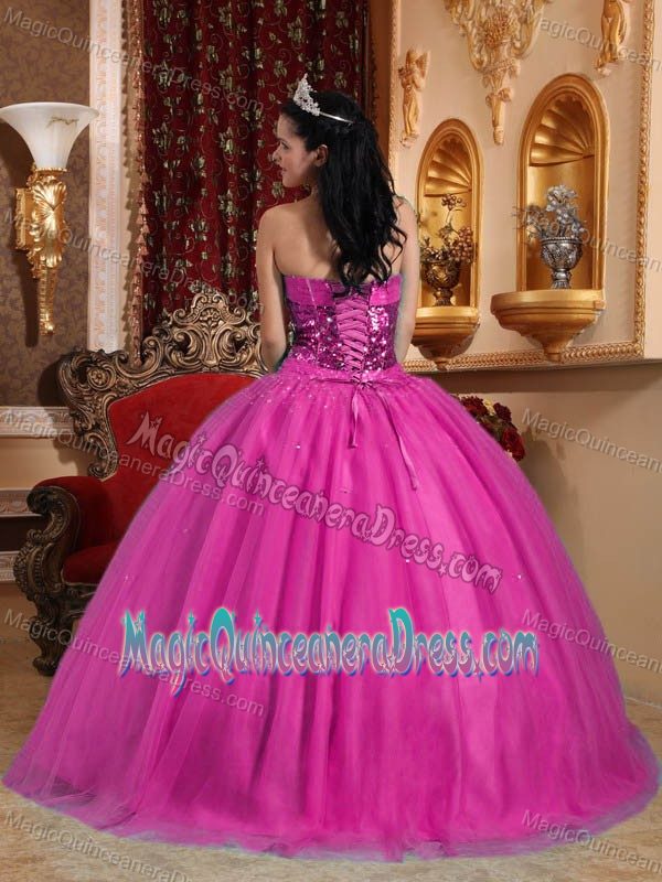 Popular Sweetheart Hot Pink Quince Dresses with Beading and Appliques