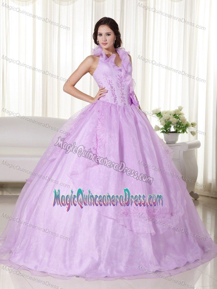 Exquisite Halter Lace-up Lavender Quinceanera Gown Dress in Organza