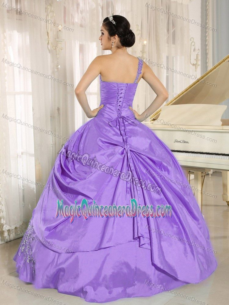 One Shoulder Appliqued Lavender Quinceanera Gown in Oruro Bolivia