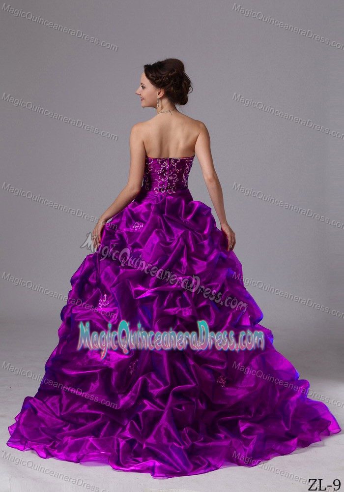 Voguish Sweep Train Purple Sweet 16 Dresses with Pick-ups and Embroidery