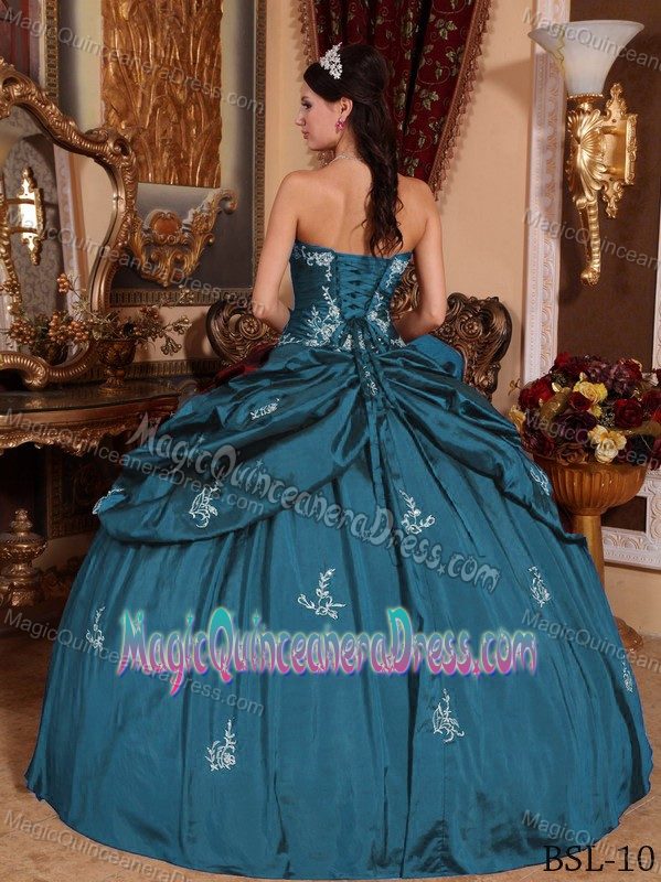 Popular Teal Appliqued Sweet Sixteen Dresses with Pick-ups in Taffeta