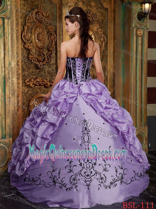 Black and Lavender Quinceanera Dress with Embroidery in Rosario Argentina