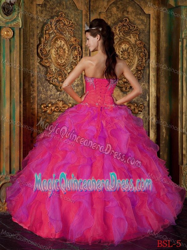 Customer Made Sweetheart Beaded Red Quinces Dresses with Ruffled Hem